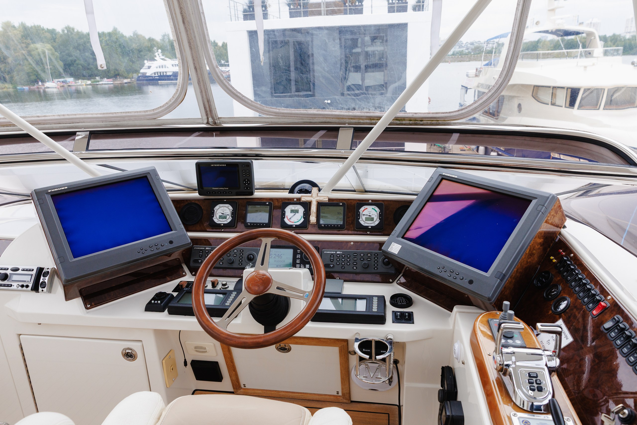 MARQUIS 690